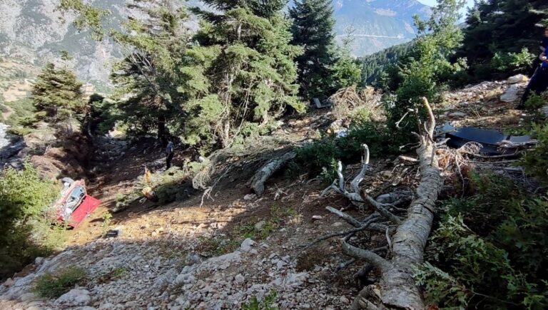 adanada otomobil ucuruma uctu iki olu 1xAE26IH