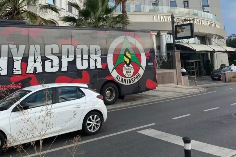 fenerbahce maci ertelenen alanyaspor istanbula geldi iste nedeni 2vbE83KO