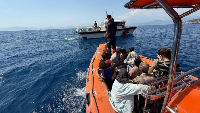 fethiyede mahsur kalan 24 kacak gocmen kurtarildi cV4NBylP