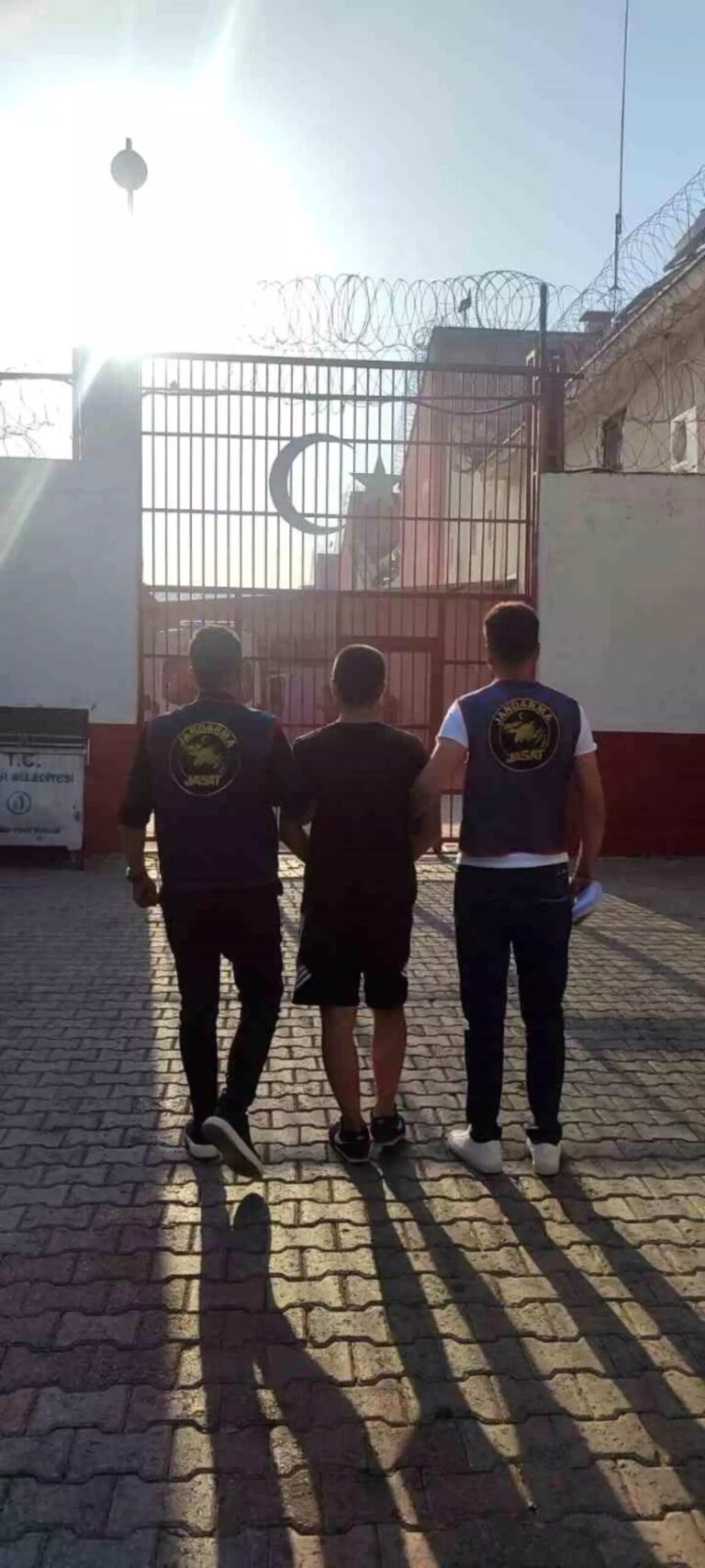 germencikte hapis cezali supheli yakalandi lsgM1RPa