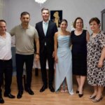 kusadasi belediye baskani nisan torenine katildi 5P3J19fV