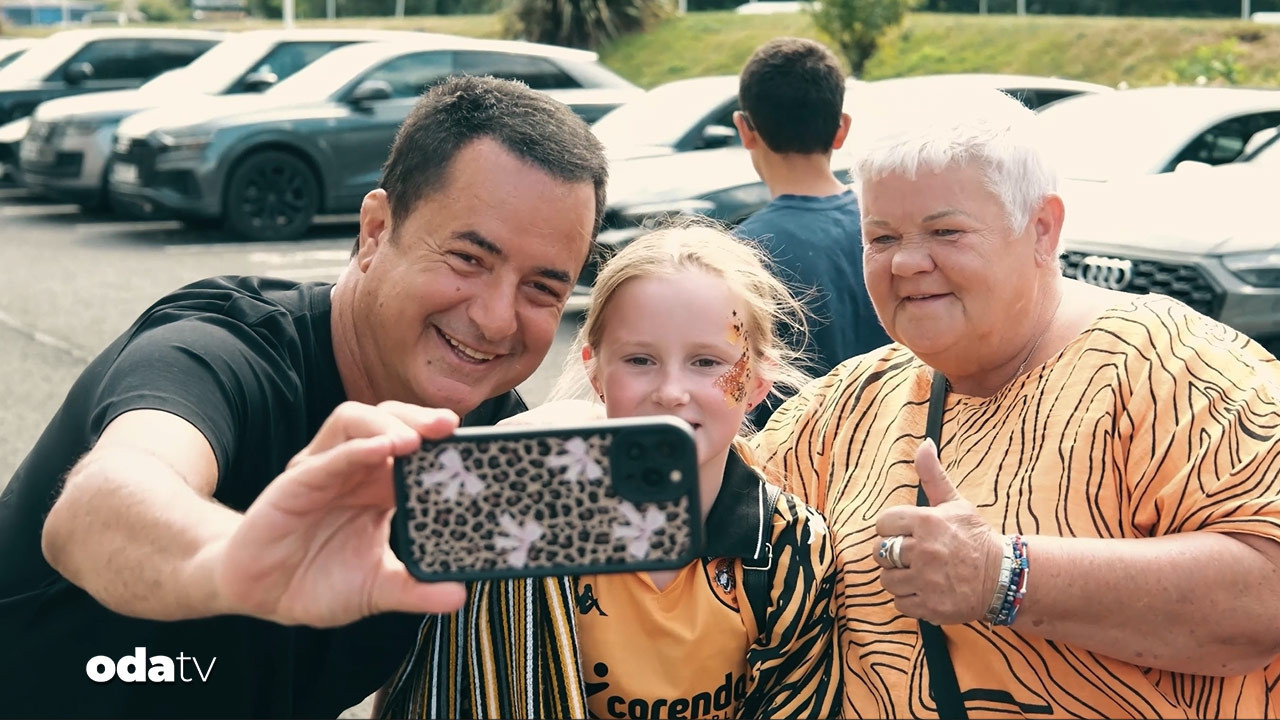 acun ilicali ile hull city atmosferinde bir gun Aqe9nTBM