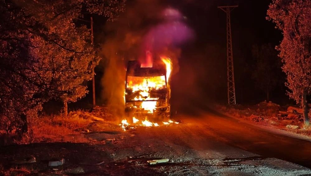 adiyamanda park halindeki kamyon yandi iPJzdHaB