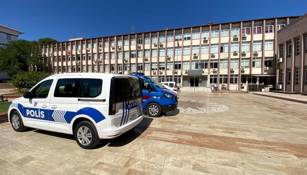 aydinda banka calisanina zimmet tutuklamasi 8zuiBzPF