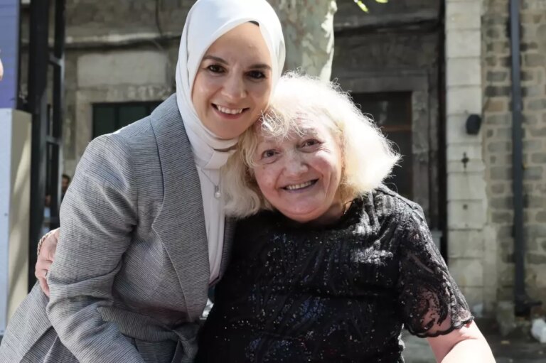 aylik sosyal yardimlar basladi 8XczLPlk