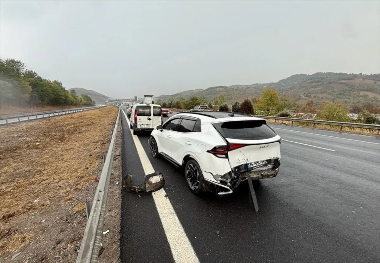 duzcede feci kazalar 2 olu 15 yarali jlxVlWSq