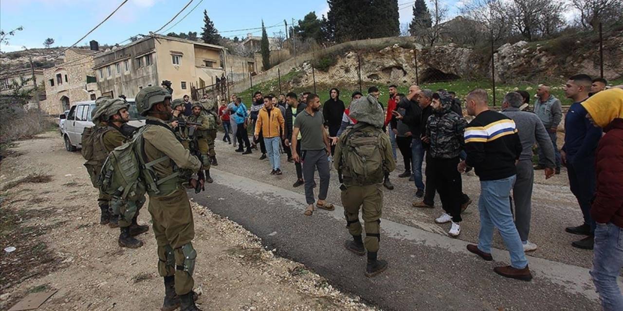 israil isgal ettigi bati seriada baskinlar duzenledi ZzzNb3SS