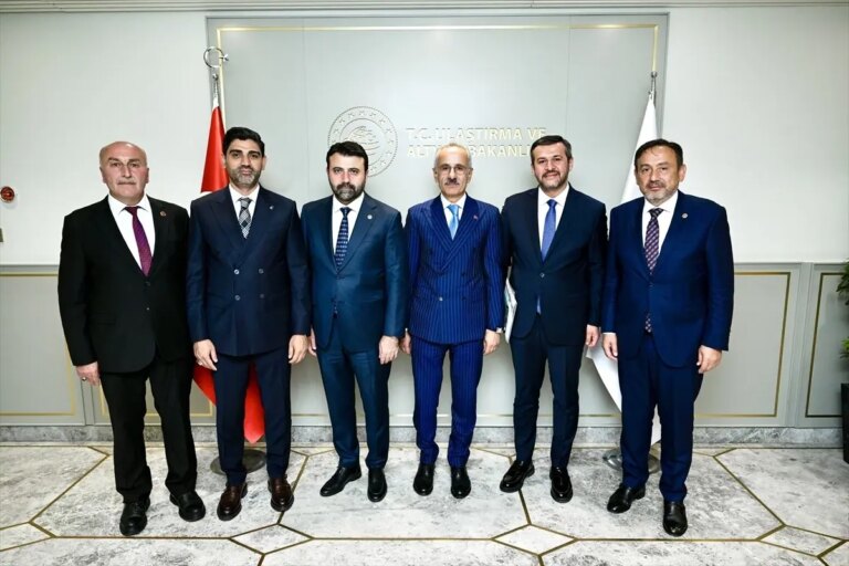 karabuk heyeti bakanlari ziyaret etti P87K2iUb