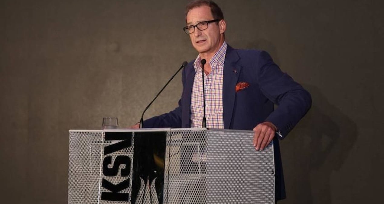 koc holdingin tepesindeki isim konustu salon alkisla inledi FFN5KIha