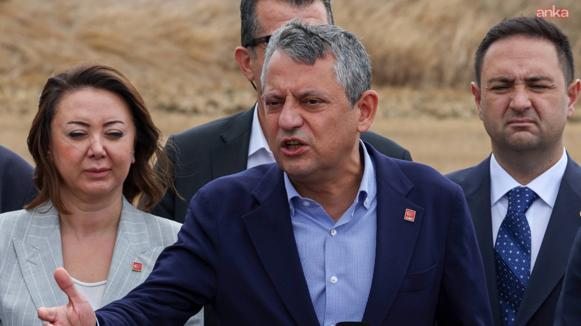 ozgur ozel trumpin hileli secim ifadesine dikkat cekti demek ki seciminde tartisma varsa mesruiyetin yok demokratik yonetmiyorsan mesruiyetin yok ZW6MIb4N