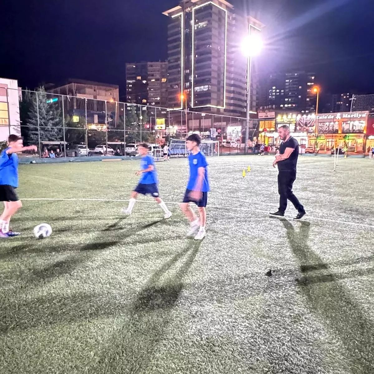 pursaklar belediye baskani ertugrul cetin sporculari ziyaret etti ucQTXCzf