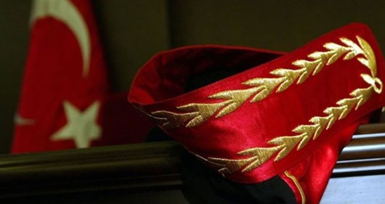 anayasa-mahkemesi-hakim-ve-savci-yardimcilari-icin-kararini-verdi-bpA8z8Nh.jpg