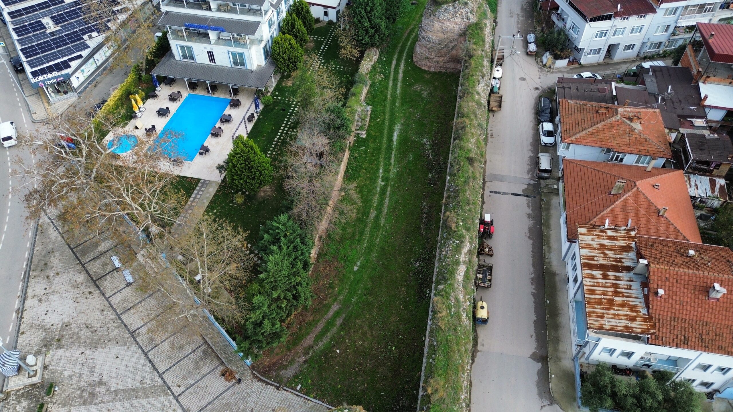 Papa ziyaret etti, arsalar değerlendi. Yapılaşmaya kapalı ama 5.5 milyon lira